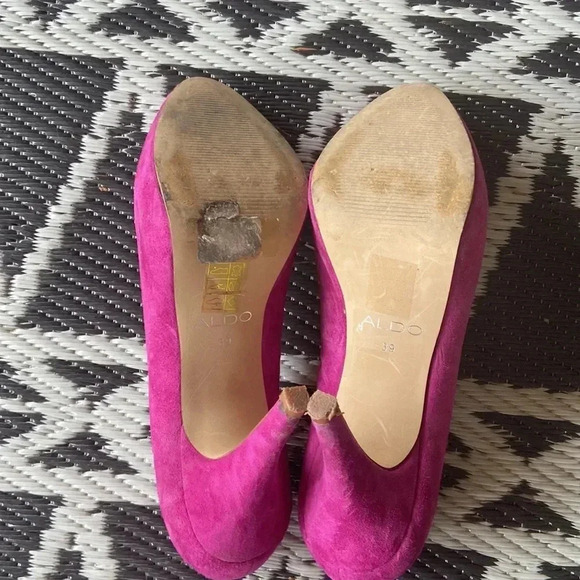 Aldo| Pink Suede  Heels - Picture 5 of 6
